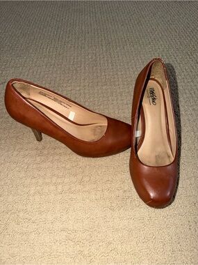 Cognac Leather Mid Heel Pumps